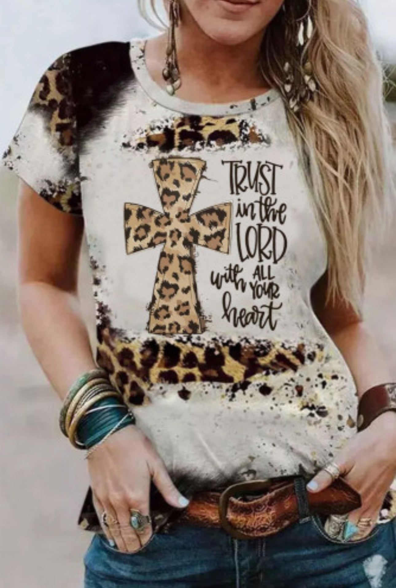 TRUST IN THE LORD GRAPHIC TEE