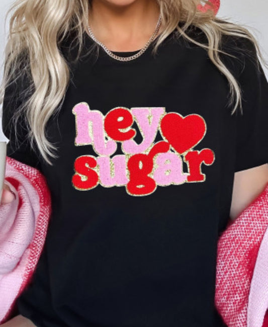 HEY SUGAR GRAPHIC TEE