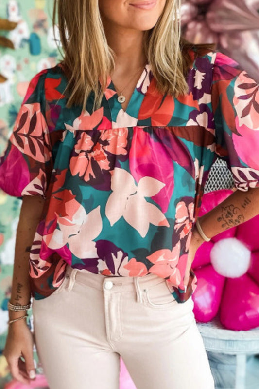 PRETTY PERSUASIVE FLORAL BLOUSE