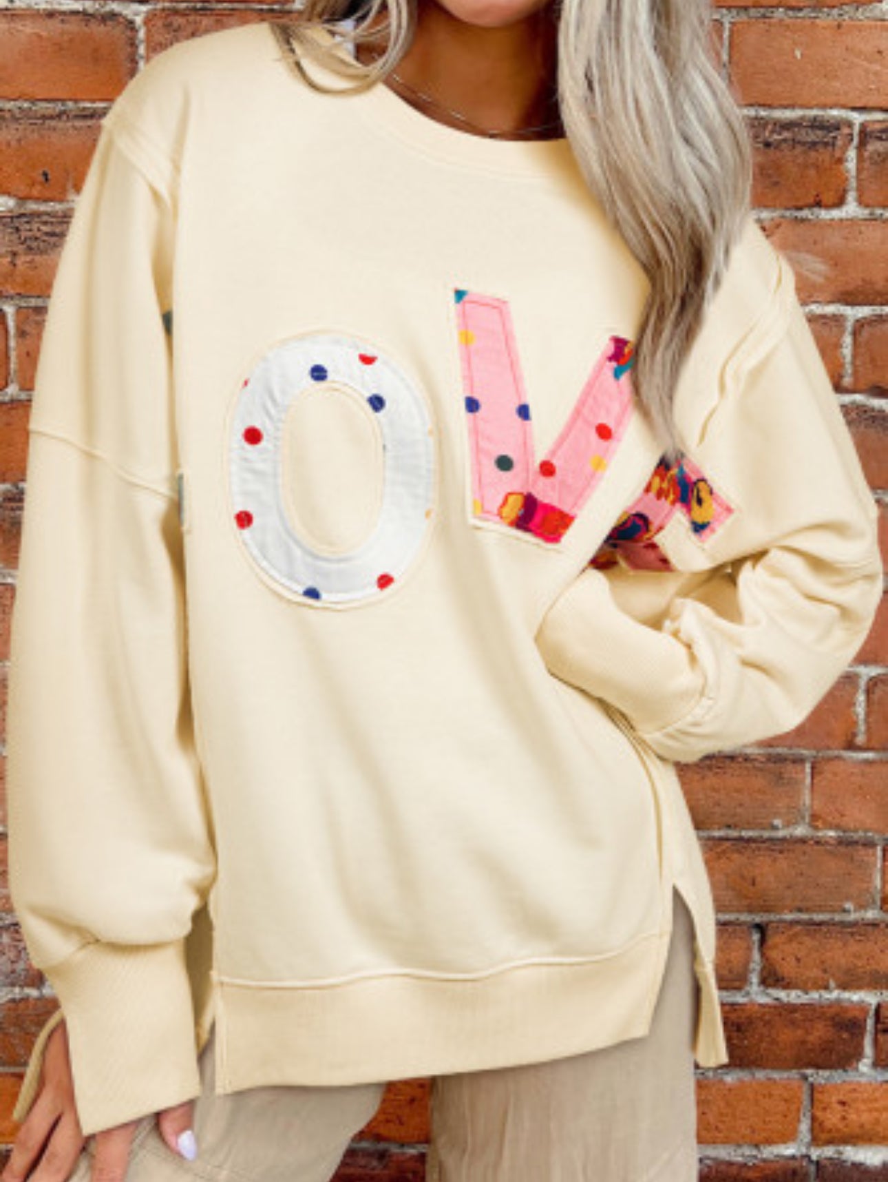 SPREAD THE LOVE SWEATSHIRT